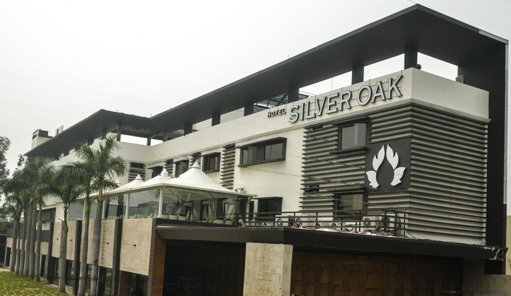 Hotel Silver Oak Bilāspur Eksteriør billede